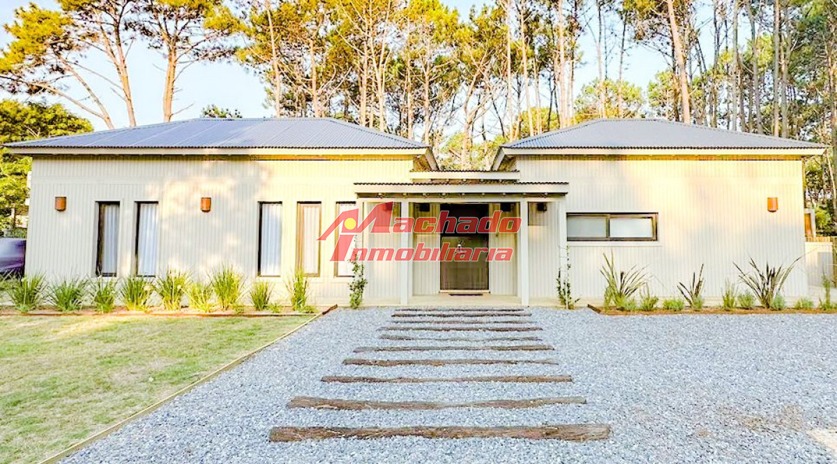 Casa en alquiler temporal en Laguna Blanca - Manantiales
