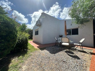 Venta de casa en Tio Tom, Punta Ballena a 50 metros del mar. Oportunidad