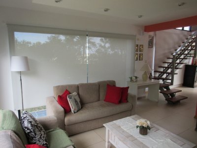 Casa en venta y alquiler de 3 dormitorios en Balneario Buenos Aires
