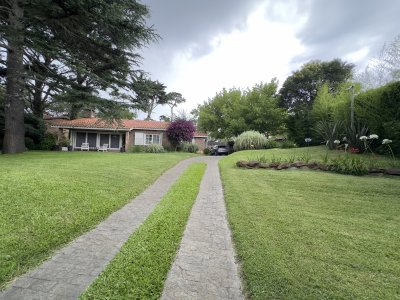Alquiler anual de casa de 3 dormitorios en Punta del Este