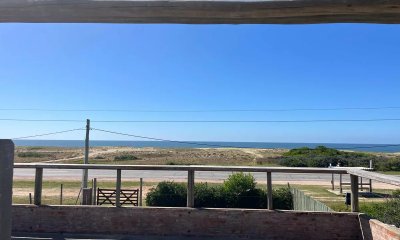 Casa en venta Frente al mar en Balenario Buenos Aires