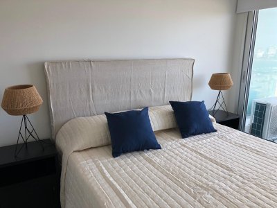 Apartamento en Mansa - Punta del Este Ubicado a  100 metros del Mar.  - PLD815A
