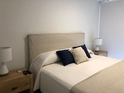 Apartamento en Mansa - Punta del Este Ubicado a  100 metros del Mar.  - PLD815A