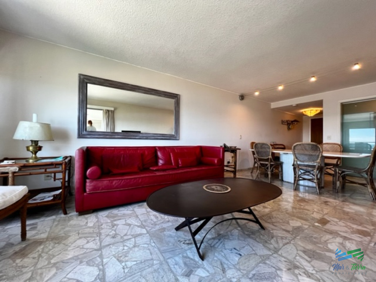Apartamento ID.4119 - Alquiler temporario Apartamento 2 y medio dormitorios en Playa Mansa, Punta del Este