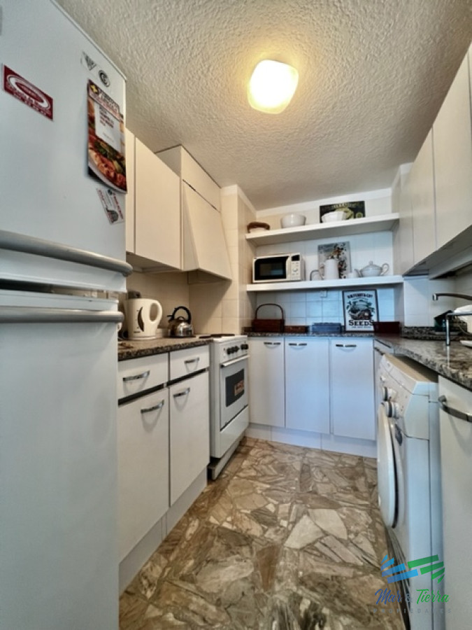 Apartamento ID.4119 - Alquiler temporario Apartamento 2 y medio dormitorios en Playa Mansa, Punta del Este
