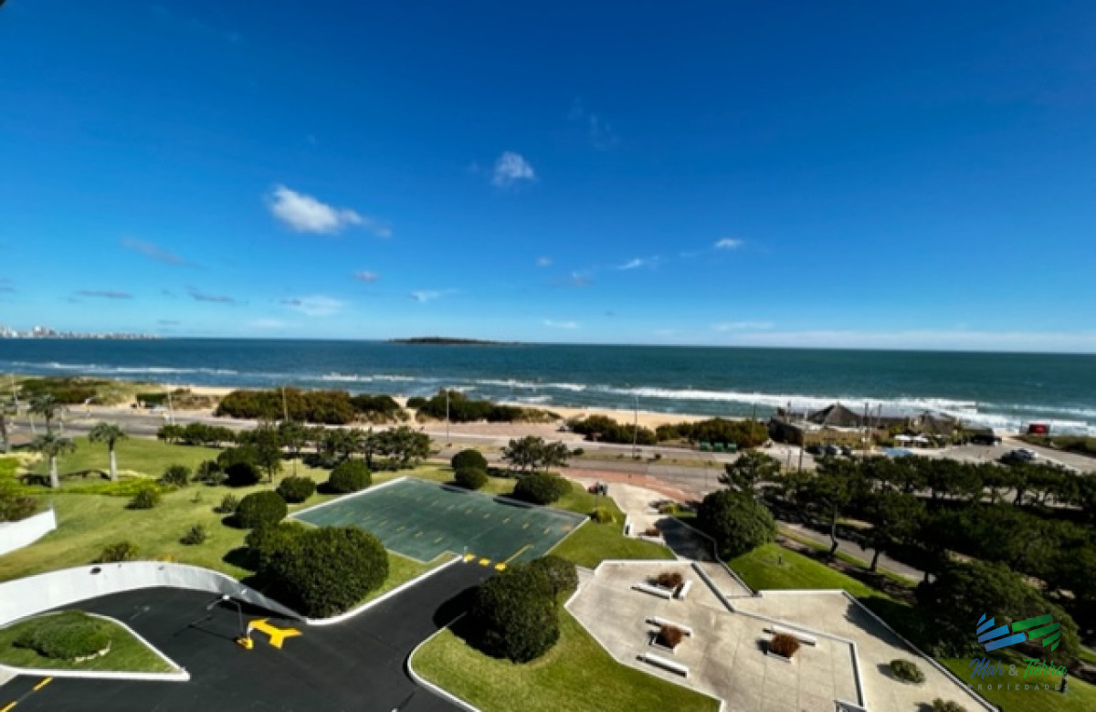 Apartamento ID.4119 - Alquiler temporario Apartamento 2 y medio dormitorios en Playa Mansa, Punta del Este