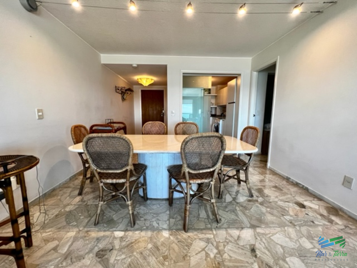 Apartamento ID.4119 - Alquiler temporario Apartamento 2 y medio dormitorios en Playa Mansa, Punta del Este