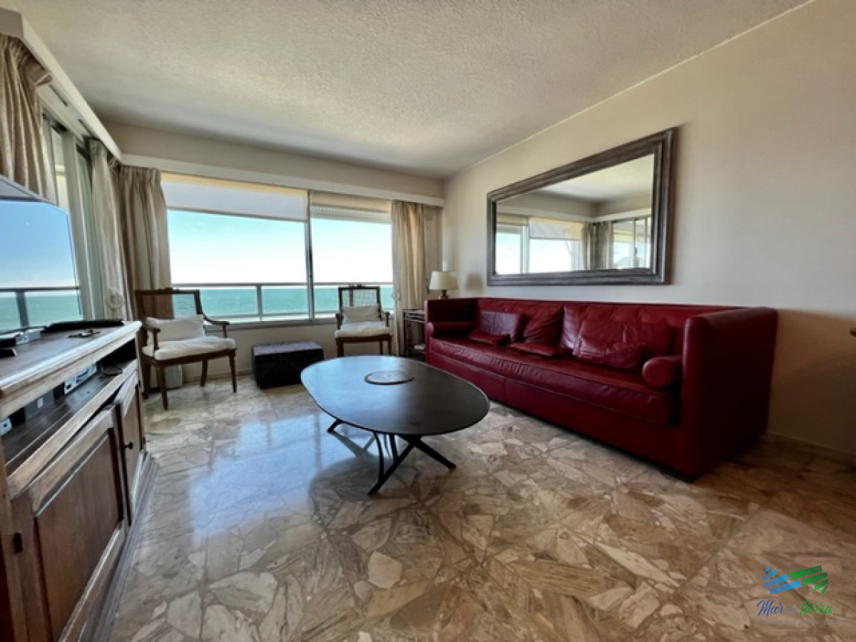 Apartamento ID.4119 - Alquiler temporario Apartamento 2 y medio dormitorios en Playa Mansa, Punta del Este