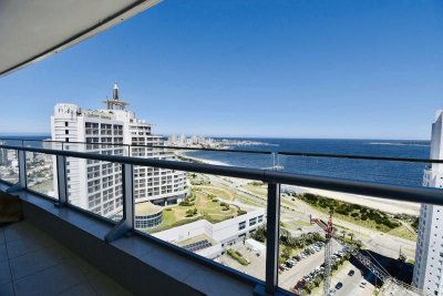Apartamento en alquiler temporario Playa Mansa 2 dormitorios SEASONS TOWER - SPT9697A