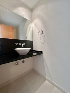 Apartamento en alquiler temporario Playa Mansa 2 dormitorios SEASONS TOWER - SPT9697A