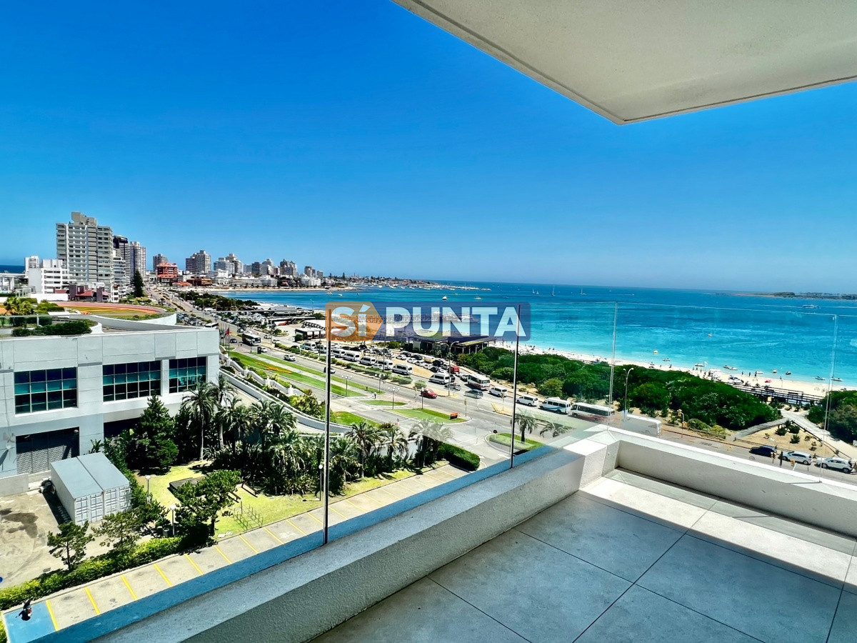Apartamento en Mansa - Punta del Este Ubicado a  100 metros del Mar.  - PLD815A