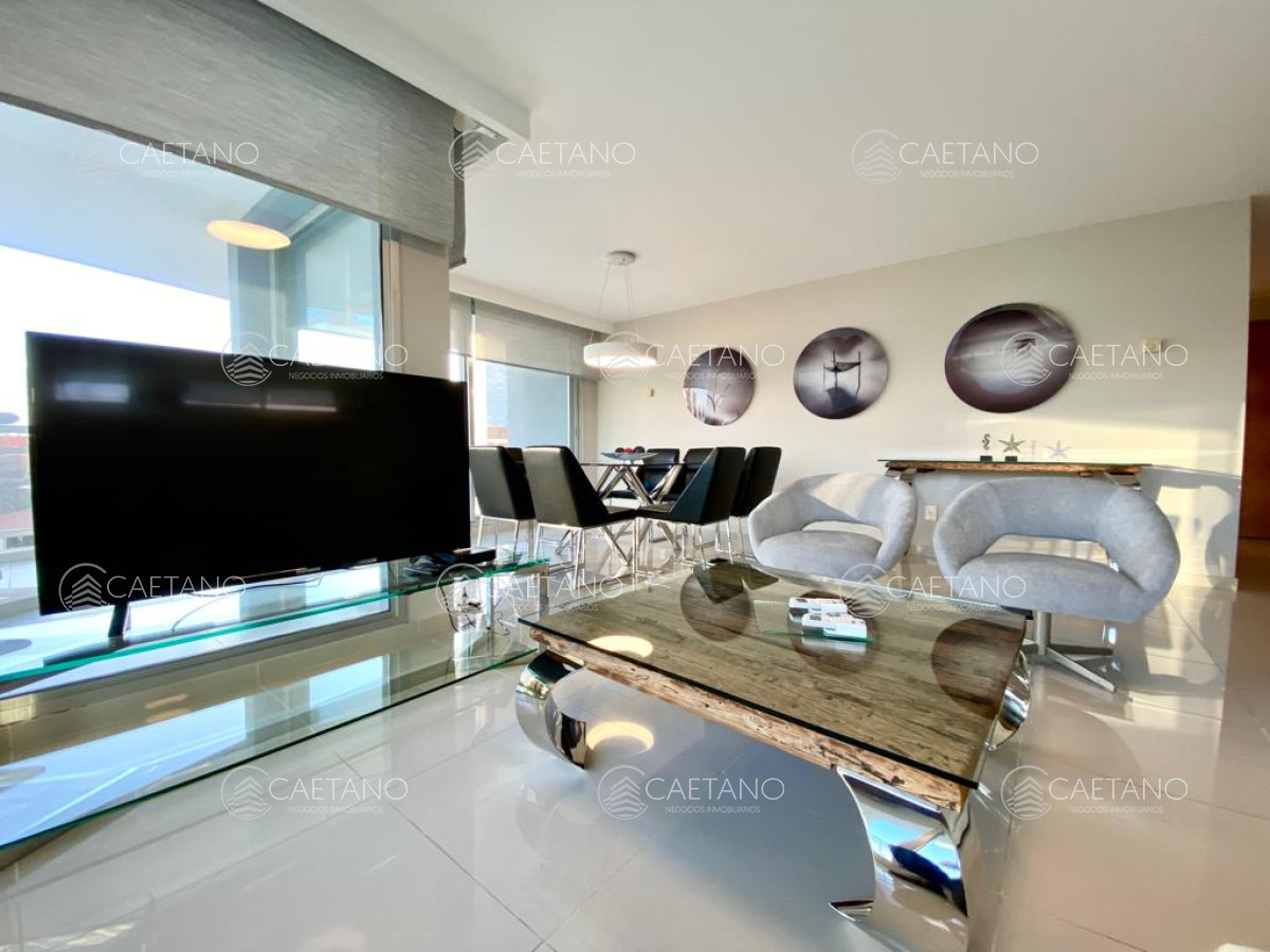 Apartamento en Venta Playa Mansa 3 dormitorios Sunrise Tower - DMC16418A