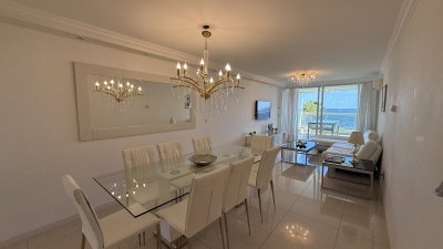 Venta apartamento 3 dormitorios en Playa Mansa - Punta del Este