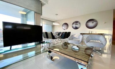 Apartamento en Venta Playa Mansa 3 dormitorios Sunrise Tower