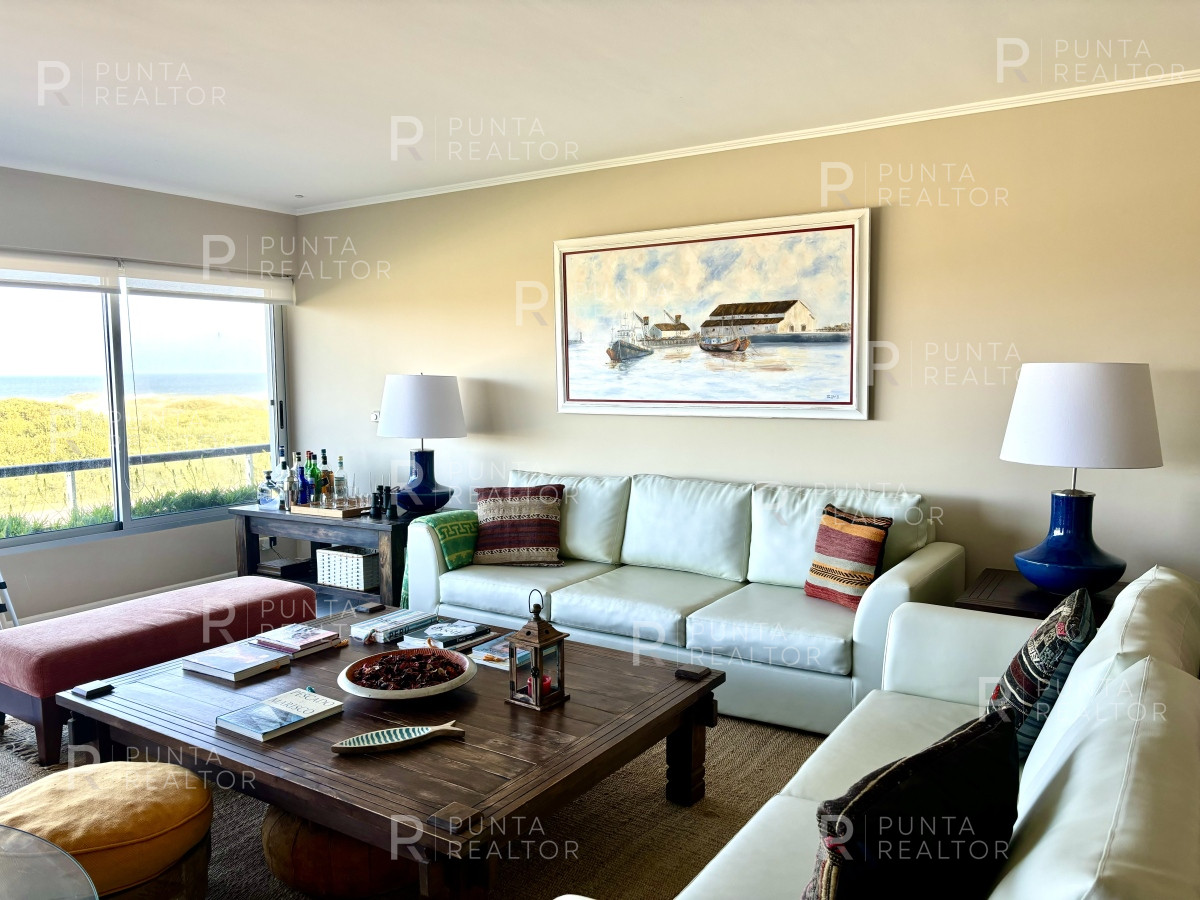 Apartamento ID.2707 - Apartamento en playa brava - Punta del Este. 4 dormitorios y 4 baños 