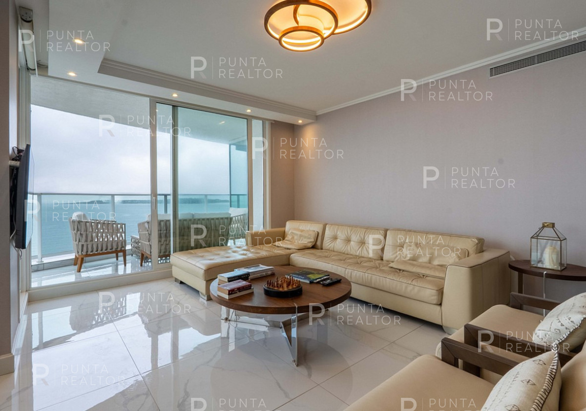 Apartamento ID.2708 - Amplio Apartamento en edificio Paramount, ideal para vacaciones familiares. Con 3 dormitorios en suite, dependencia y 5 baños