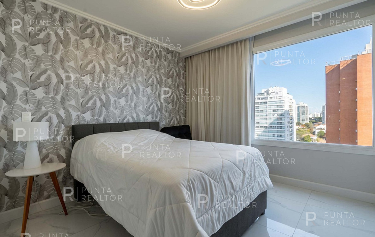 Apartamento ID.2708 - Amplio Apartamento en edificio Paramount, ideal para vacaciones familiares. Con 3 dormitorios en suite, dependencia y 5 baños