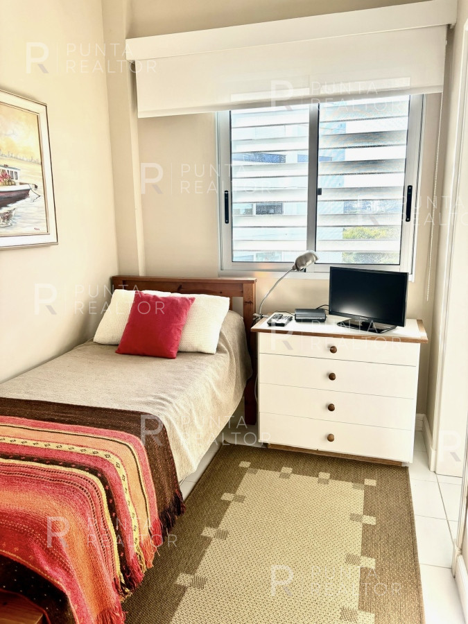 Apartamento ID.2707 - Apartamento en playa brava - Punta del Este. 4 dormitorios y 4 baños 