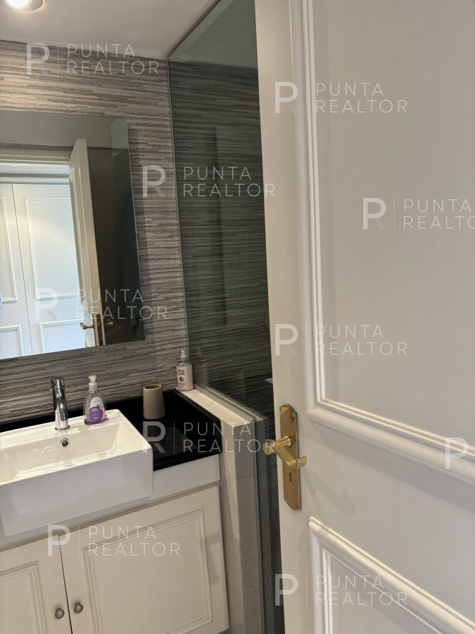 Apartamento ID.2707 - Apartamento en playa brava - Punta del Este. 4 dormitorios y 4 baños 