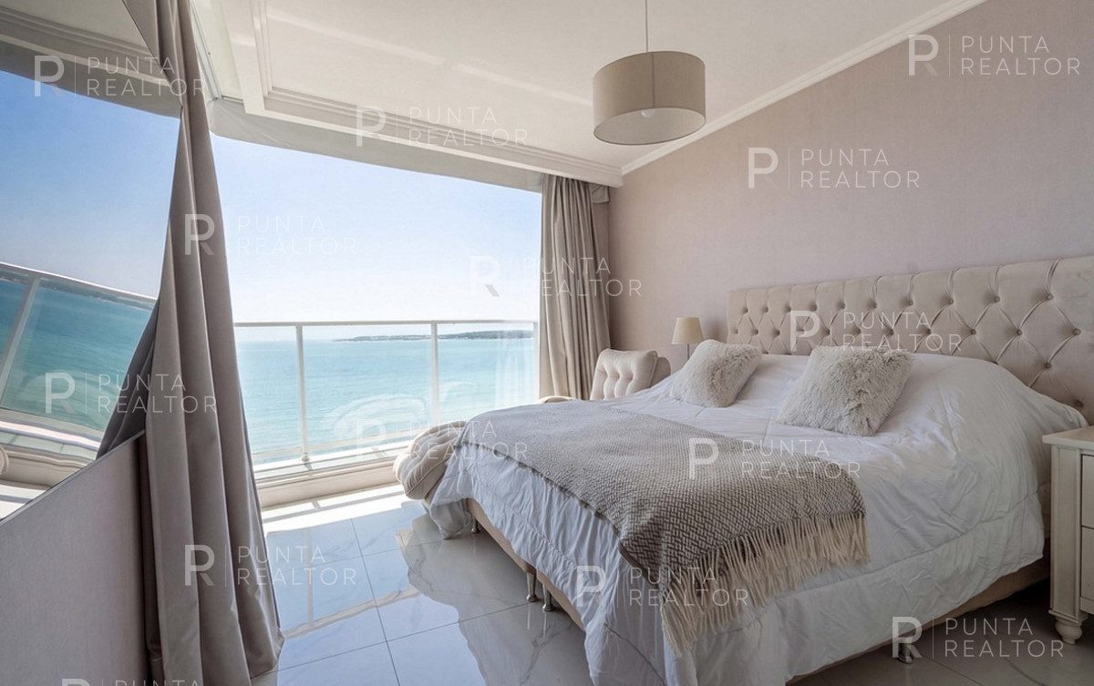 Apartamento ID.2708 - Amplio Apartamento en edificio Paramount, ideal para vacaciones familiares. Con 3 dormitorios en suite, dependencia y 5 baños
