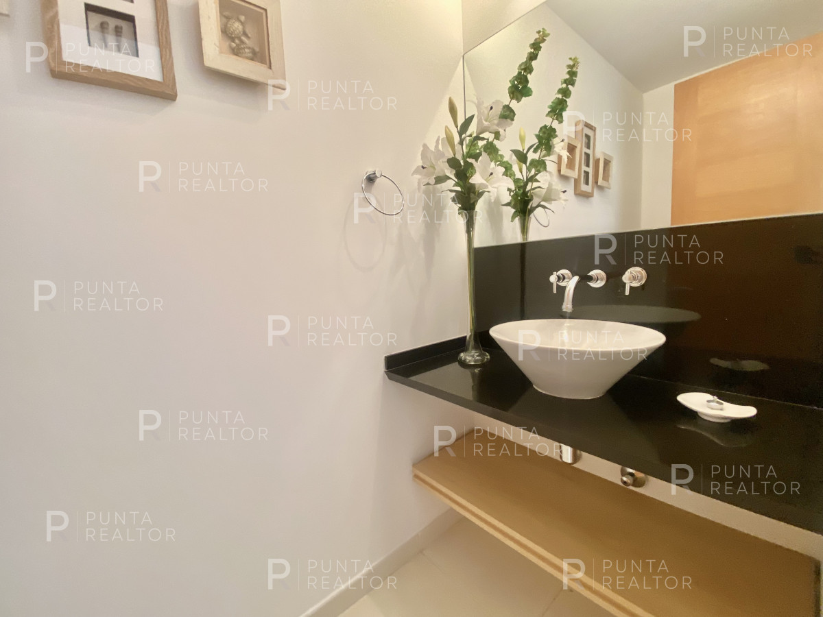 Apartamento ID.2583 - Apartamento en venta Playa Mansa 2 dormitorios