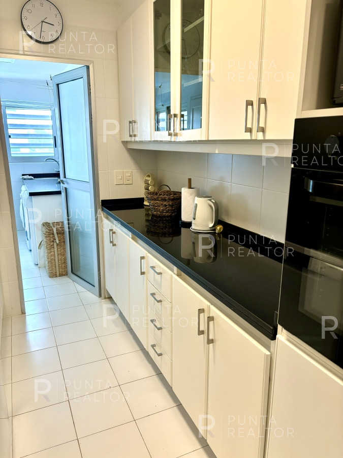 Apartamento ID.2707 - Apartamento en playa brava - Punta del Este. 4 dormitorios y 4 baños 