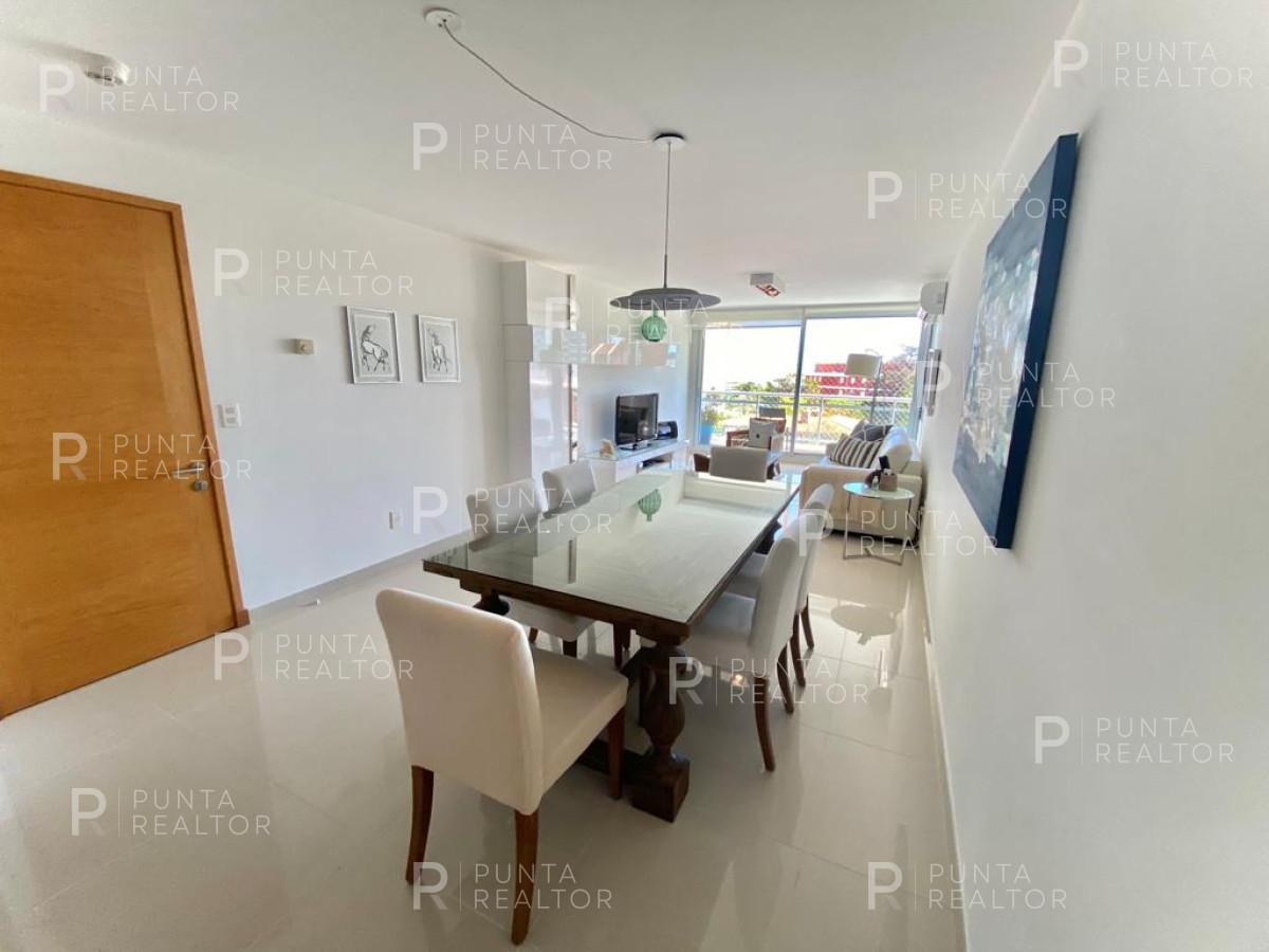 Apartamento ID.2690 - APARTAMENTO EN VENTA SUNRISE TOWER 2 DORMITORIOS MAS SERVICIO PUNTA DEL ESTE