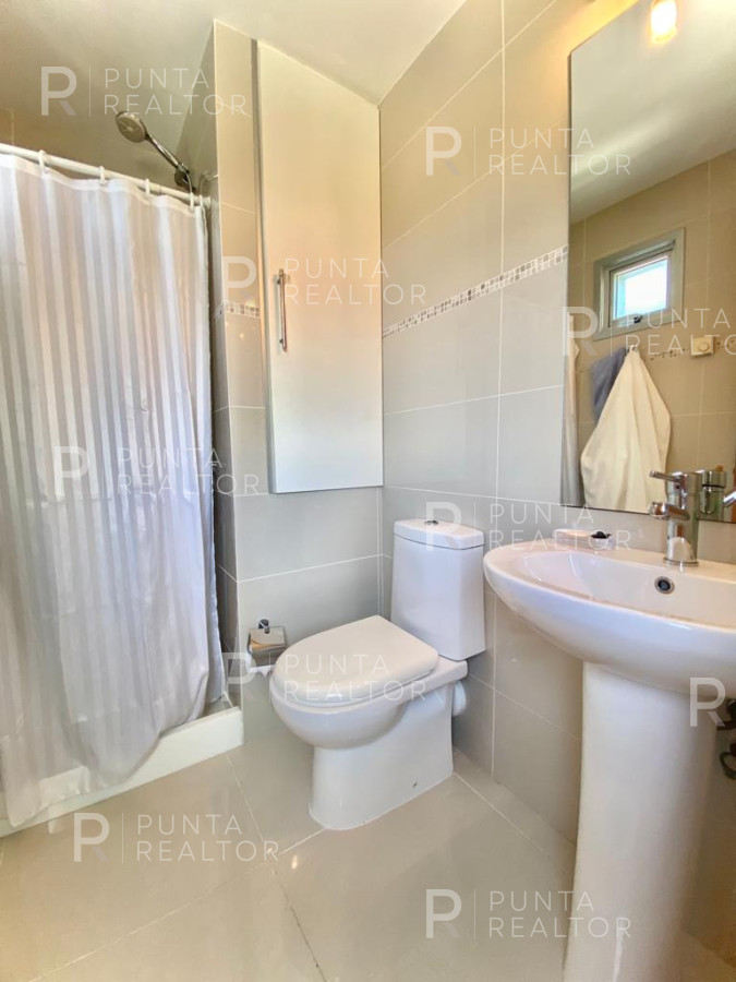Apartamento ID.2690 - APARTAMENTO EN VENTA SUNRISE TOWER 2 DORMITORIOS MAS SERVICIO PUNTA DEL ESTE