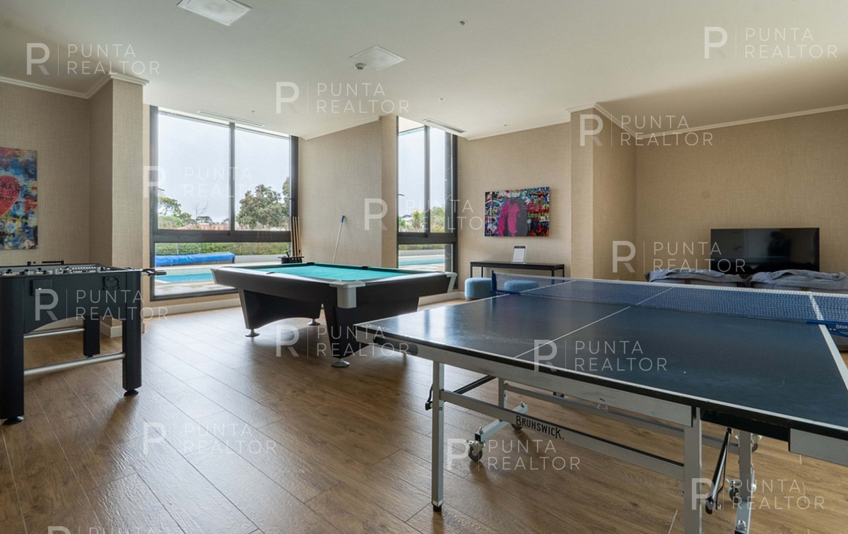 Apartamento ID.2708 - Amplio Apartamento en edificio Paramount, ideal para vacaciones familiares. Con 3 dormitorios en suite, dependencia y 5 baños