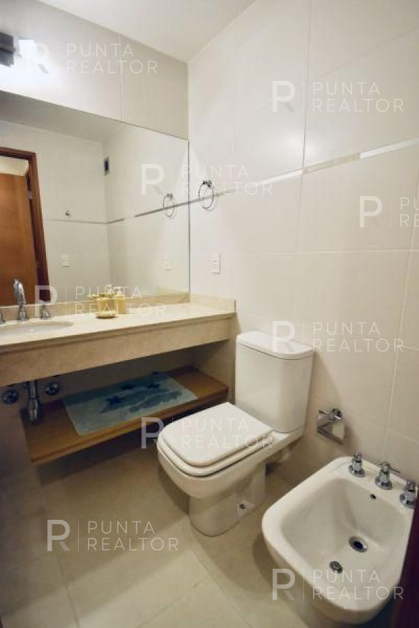 Apartamento ID.2583 - Apartamento en venta Playa Mansa 2 dormitorios