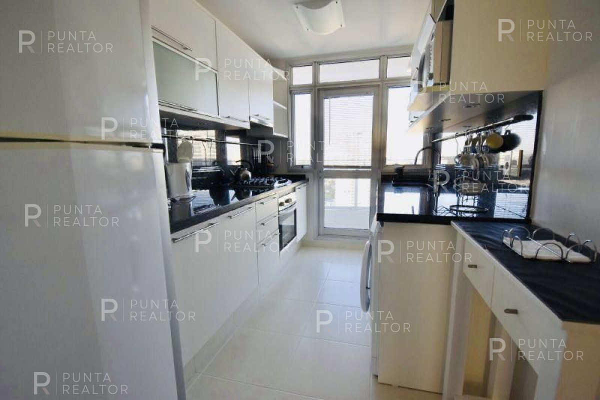 Apartamento ID.2583 - Apartamento en venta Playa Mansa 2 dormitorios