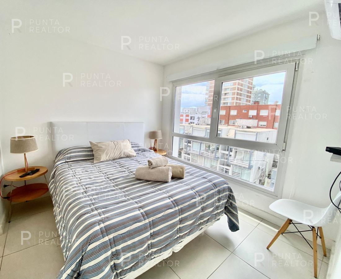 Apartamento ID.2710 - INCREIBLE OPORTUNIDAD APARTAMENTO EN VENTA 2 DORMITORIOS EN EL CORAZON DE LA PENINSULA CON TODOS LOS SERVICIOS