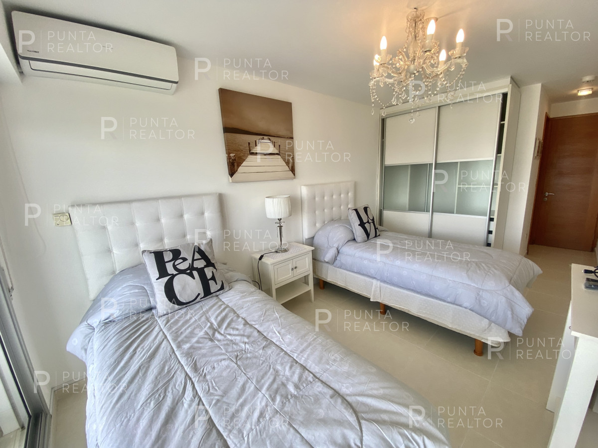 Apartamento ID.2583 - Apartamento en venta Playa Mansa 2 dormitorios