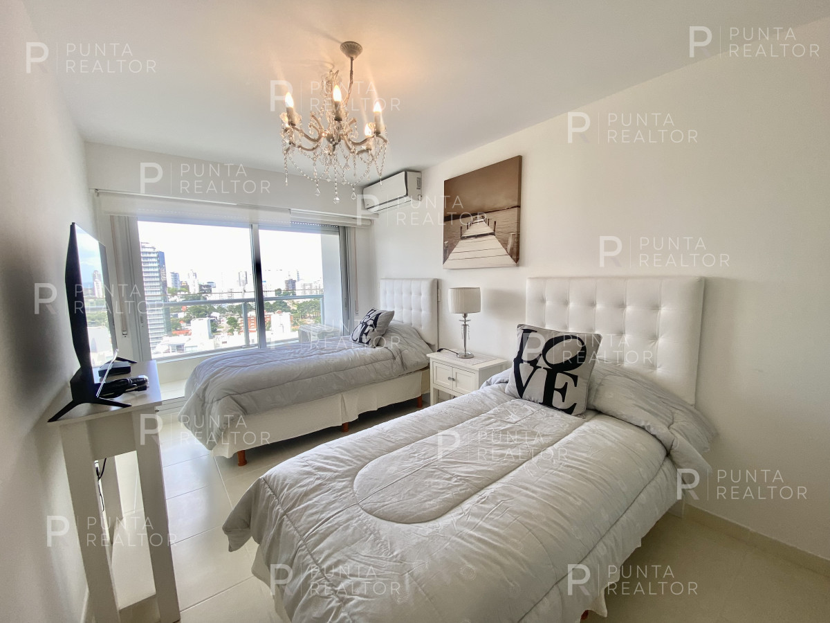 Apartamento ID.2583 - Apartamento en venta Playa Mansa 2 dormitorios