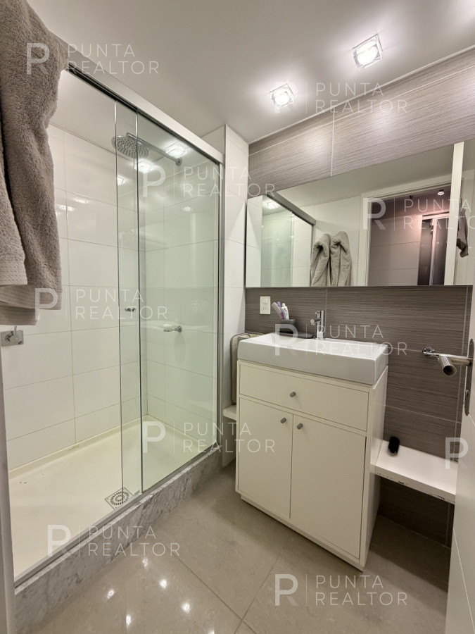 Apartamento ID.2694 - ESQUINERO 4 DORMITORIOS EN SUITE PISO ALTO EN VENTA TORRE ONE 