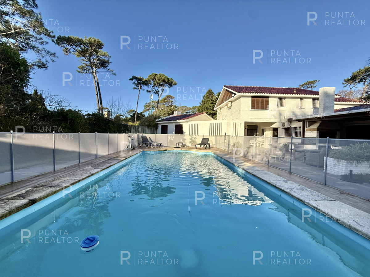 Casa ID.2697 - Casa reciclada a 250 metros de Playa Mansa — Parada 10, Punta del Este