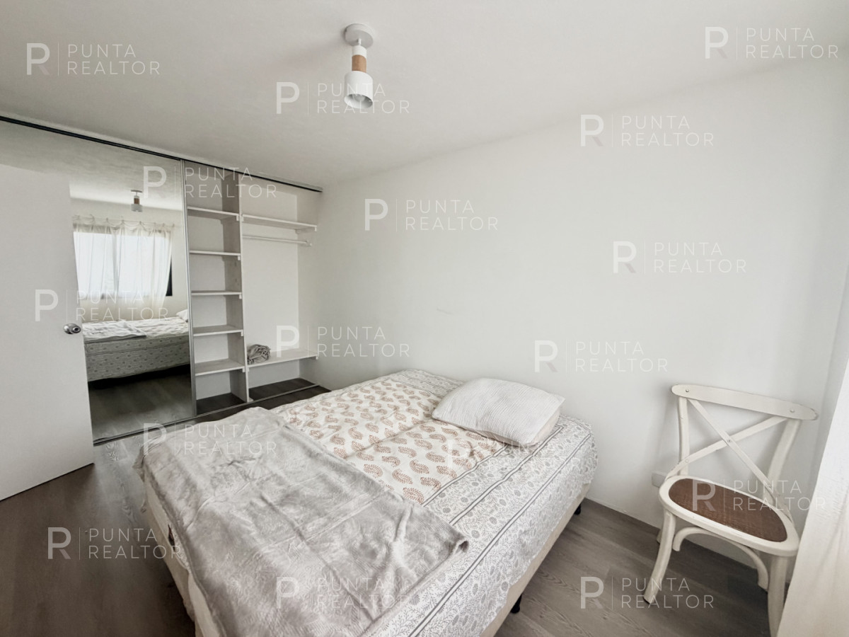 Casa ID.2661 - OPORTUNIDAD CASA RECILADA CON 3 DORMTORIOS EN LA BARRA, EL TESORO EXCELENTE UBICACION