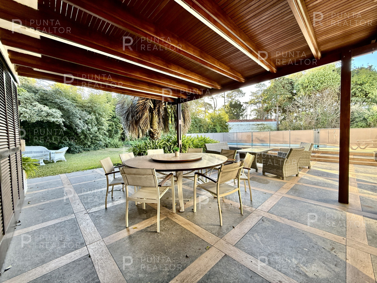 Casa ID.2697 - Casa reciclada a 250 metros de Playa Mansa — Parada 10, Punta del Este