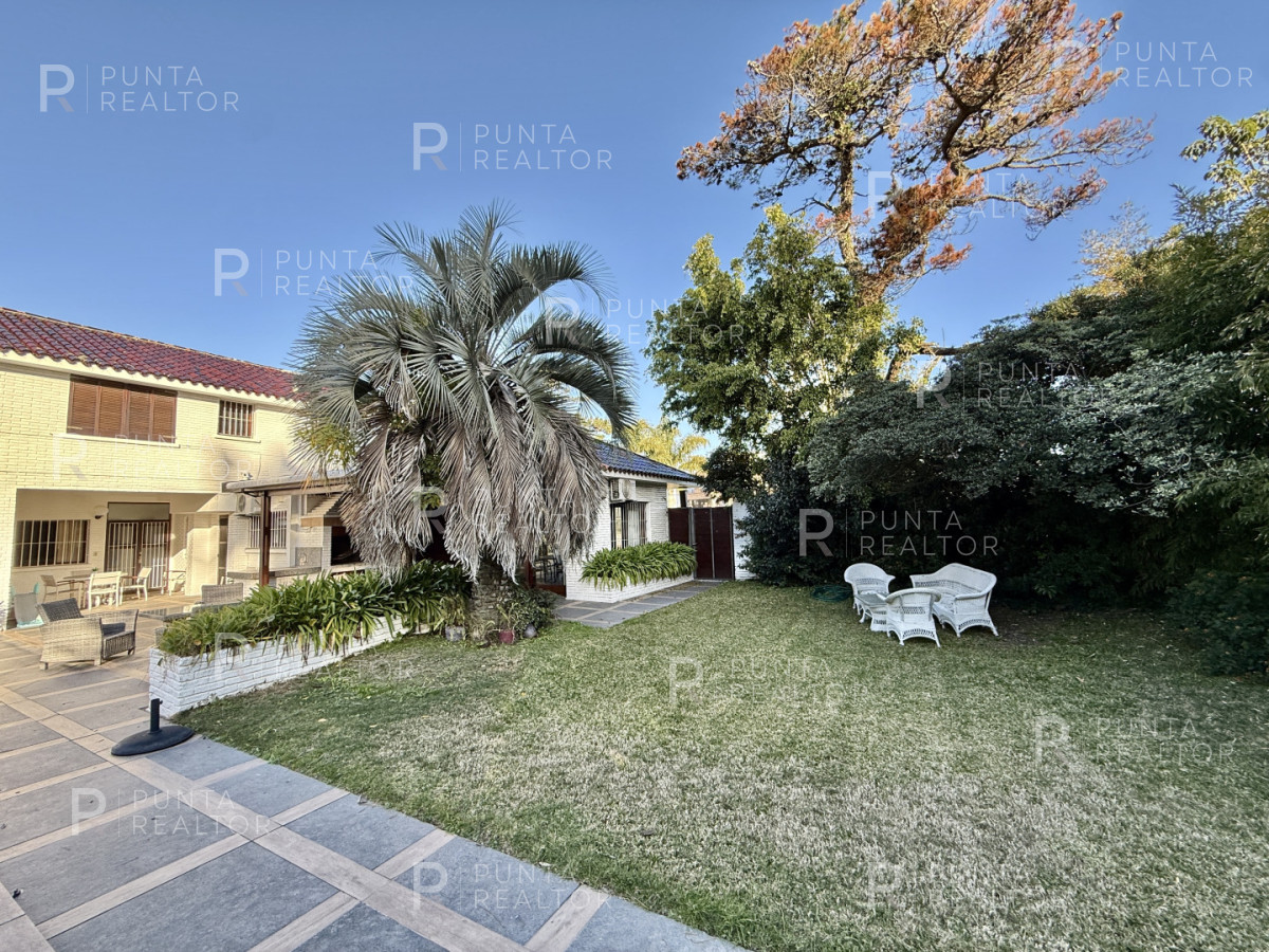 Casa ID.2697 - Casa reciclada a 250 metros de Playa Mansa — Parada 10, Punta del Este
