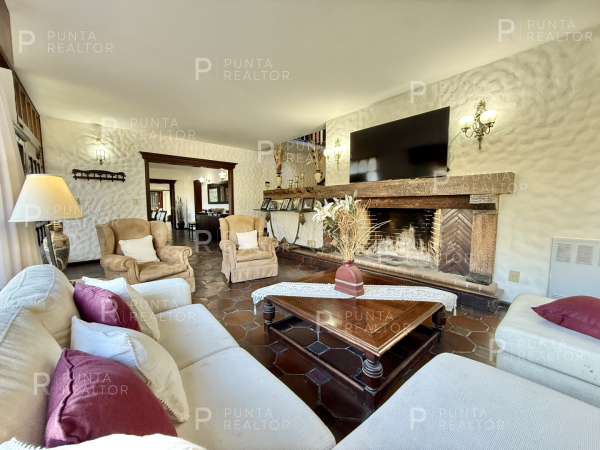 Casa ID.2697 - Casa reciclada a 250 metros de Playa Mansa — Parada 10, Punta del Este