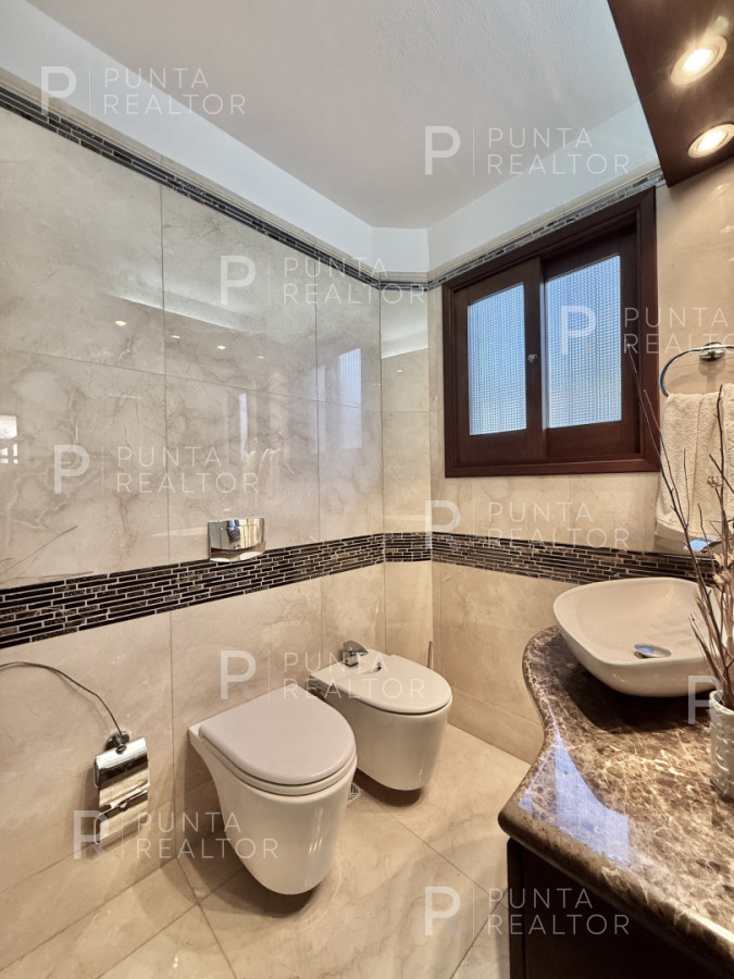 Casa ID.2697 - Casa reciclada a 250 metros de Playa Mansa — Parada 10, Punta del Este