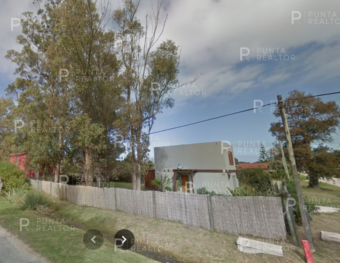 Terreno ID.2662 - OPORTUNIDAD LOTE ESQUINERO EN EXCELENTE UBICACION DE LA BARRA, EL TESORO A 1 CUADRAS DE RUTA 10 Y A MINUTOS DEL PUNTE DE LA BARRA