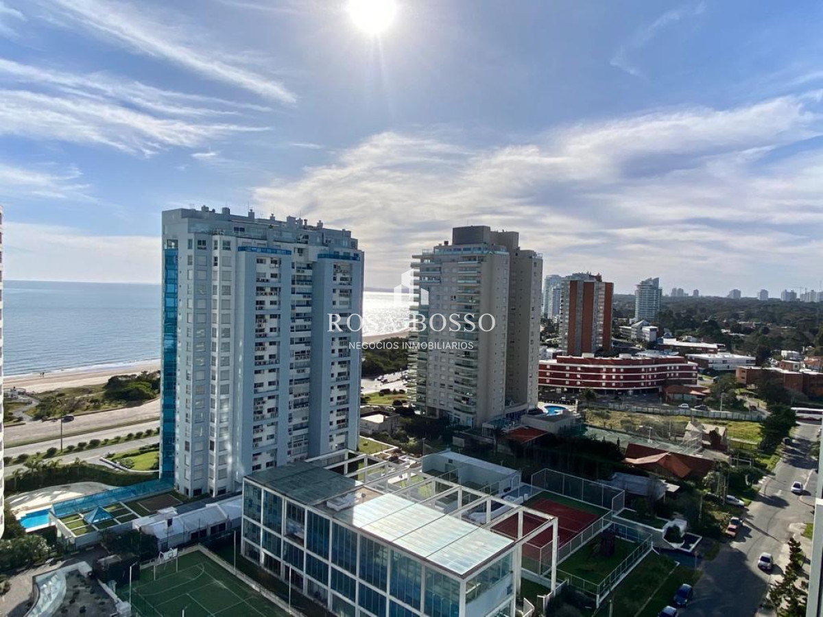 Apartamento ID.7992 - Apartamento en alquiler temporario Playa Mansa 2 dormitorios SEASON TOWER