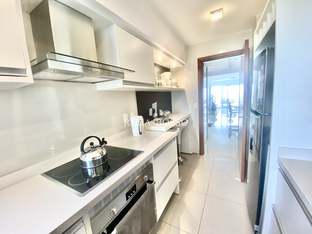 Apartamento ID.7998 - Apartamento en venta Playa Mansa 2 dormitorios MIAMI BOOULEVARD