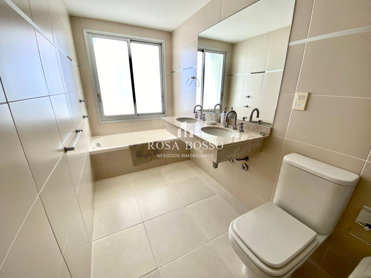 Apartamento ID.7992 - Apartamento en alquiler temporario Playa Mansa 2 dormitorios SEASON TOWER