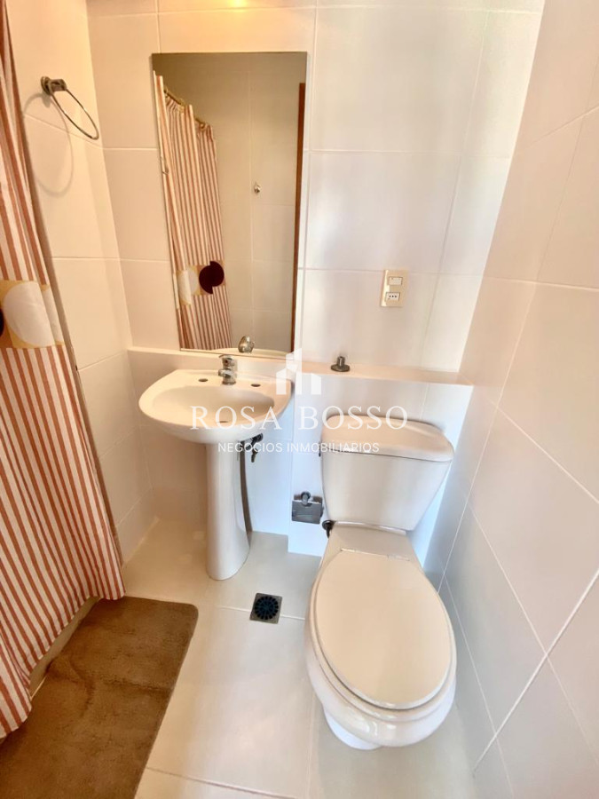 Apartamento ID.7992 - Apartamento en alquiler temporario Playa Mansa 2 dormitorios SEASON TOWER