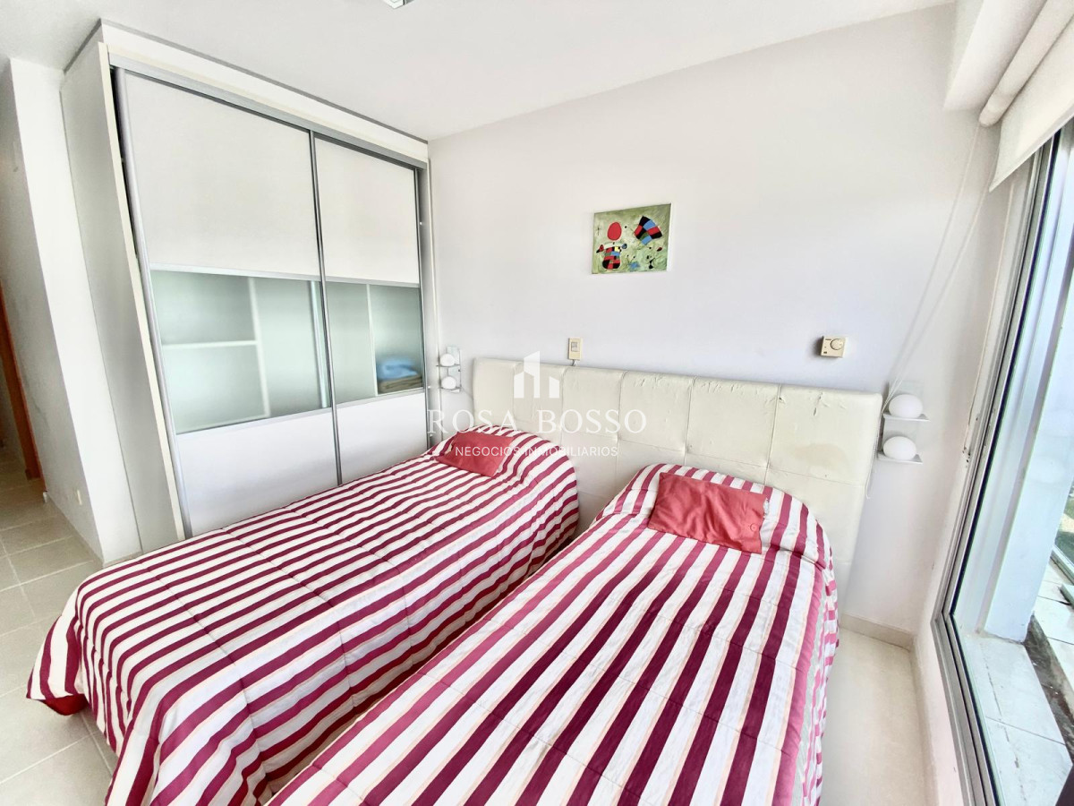 Apartamento ID.8189 - Apartamento en venta Playa Mansa 2 dormitorios