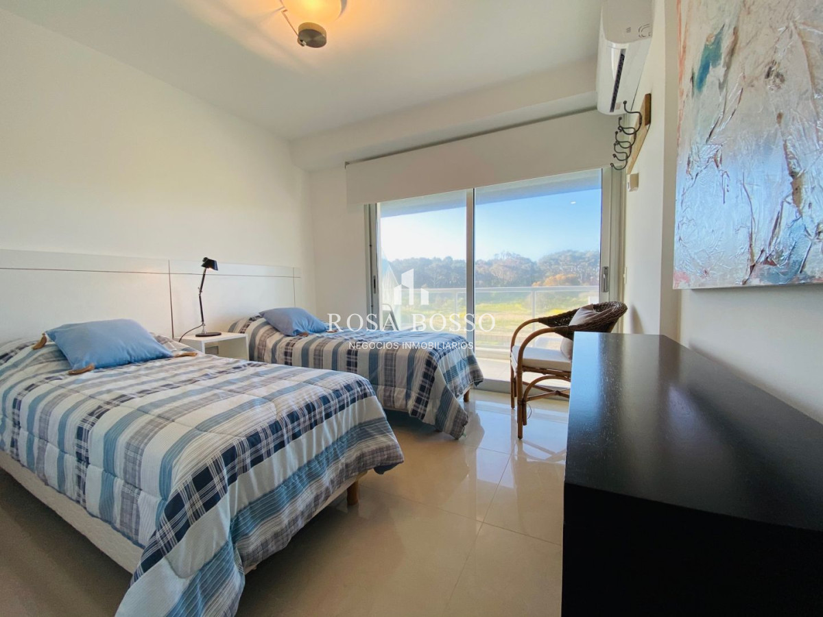 Apartamento ID.7845 - Venta Apartamento de 3 DORMITORIOS en Playa Brava, Punta del Este