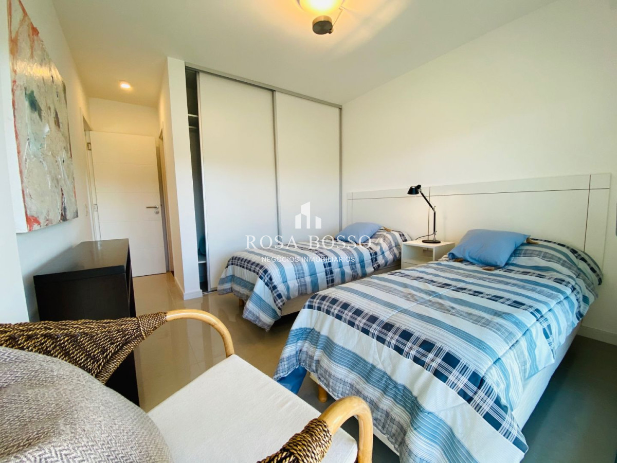Apartamento ID.7845 - Venta Apartamento de 3 DORMITORIOS en Playa Brava, Punta del Este