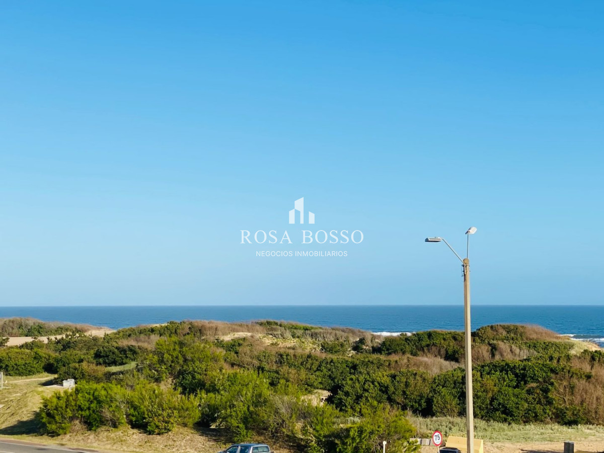 Apartamento ID.7845 - Venta Apartamento de 3 DORMITORIOS en Playa Brava, Punta del Este